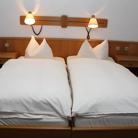 Hotel- Restaurant Zum Kleinen Koenig 3* Bad Zwesten