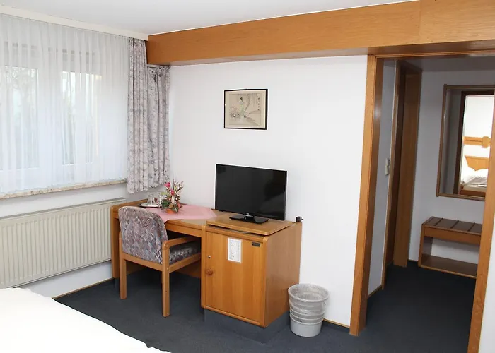 Hotel- Restaurant Zum Kleinen Koenig Hotel Bad Zwesten